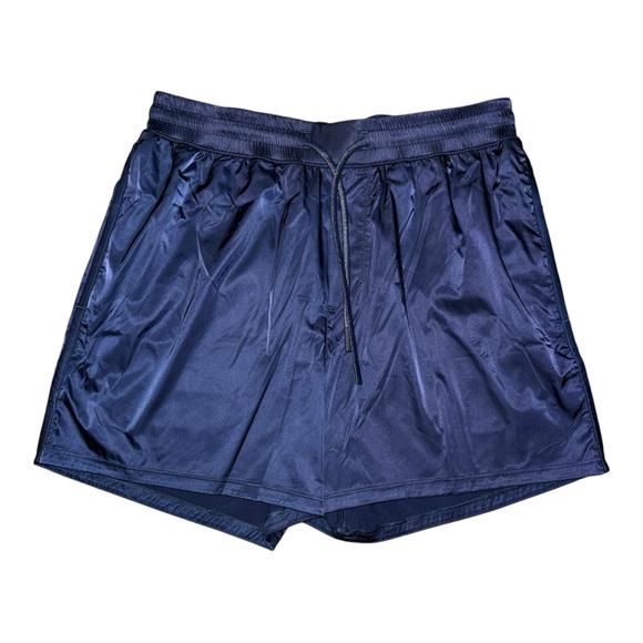 Lululemon Stretch Satin Nylon Short 5” Club Blue Size M NWT Glossy Athletic - Picture 4 of 7